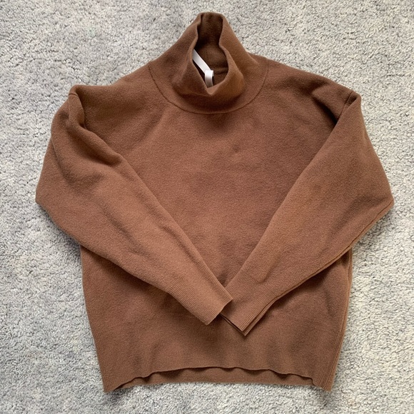 Babaton Hannah Sweater - Picture 2 of 2